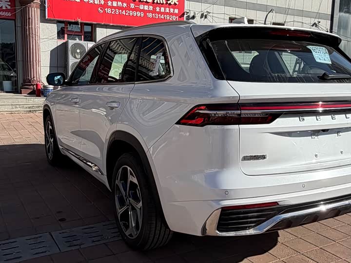 Фото 5 - Geely Monjaro