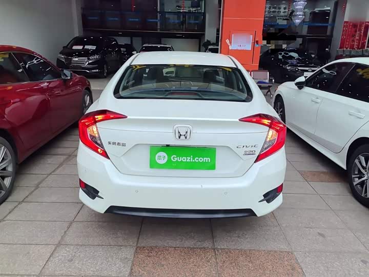 Фото 6 - Honda Civic