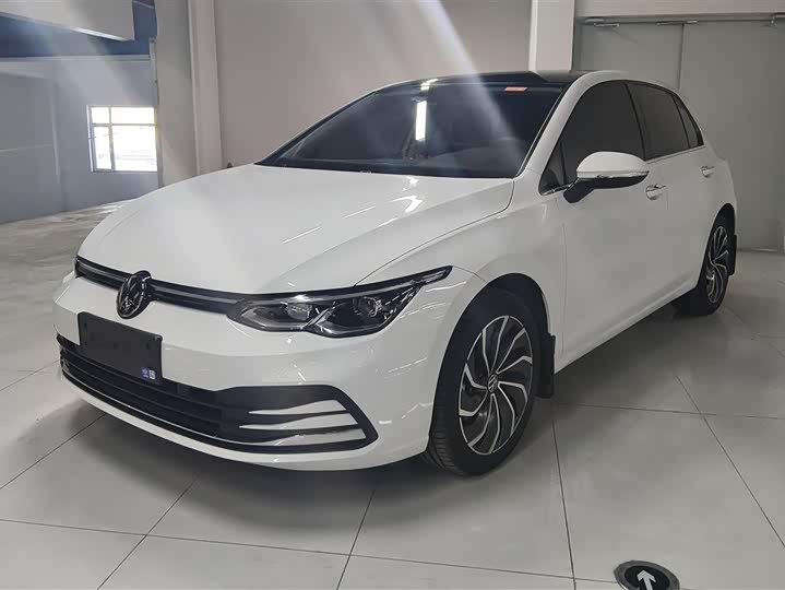 Фото 1 - Volkswagen Golf