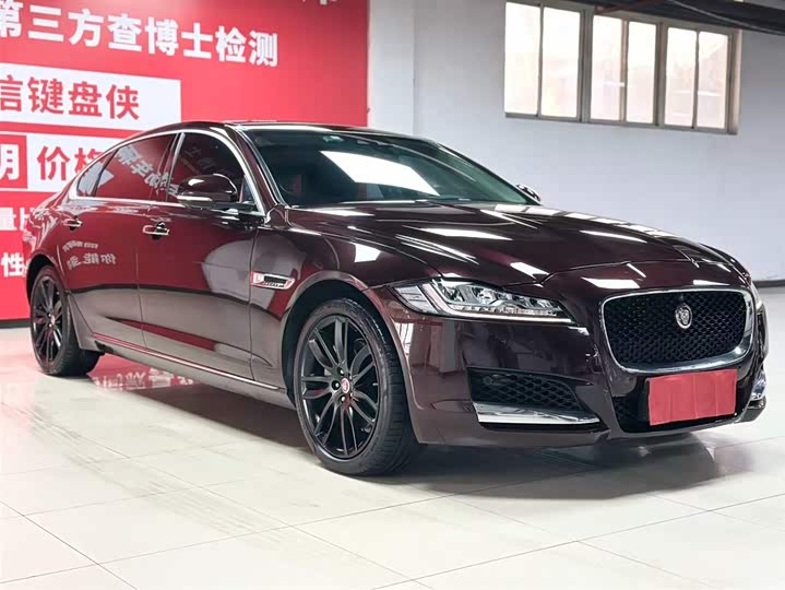 Фото 3 - Jaguar XF L