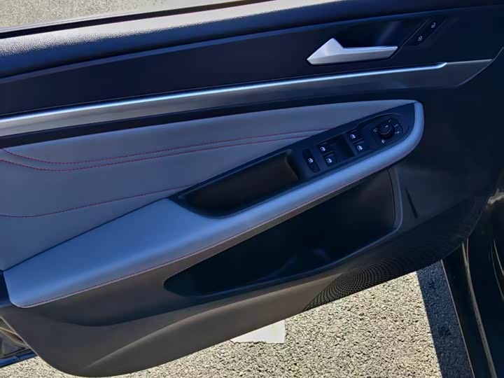 Фото 4 - Volkswagen Lamando L