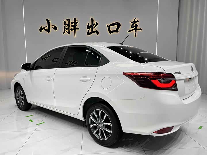 Фото 5 - Toyota Vios