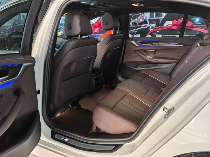 Фото 9 - BMW 5 Series