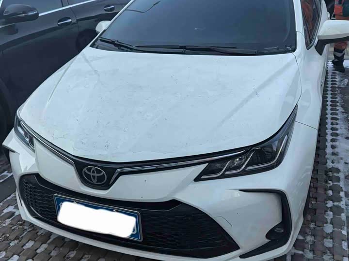 Фото 1 - Toyota Corolla