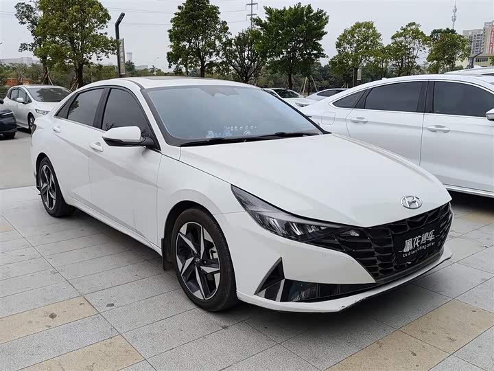 Фото 3 - Hyundai Elantra N line