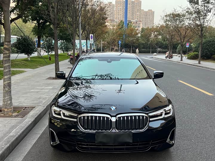 Фото 2 - BMW 5 Series