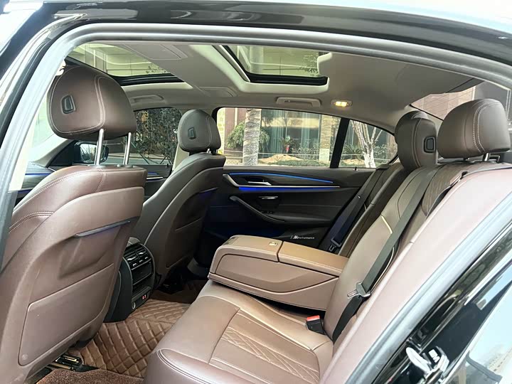 Фото 6 - BMW 5 Series