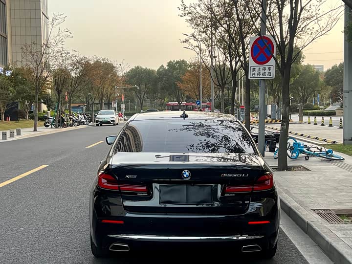 Фото 9 - BMW 5 Series