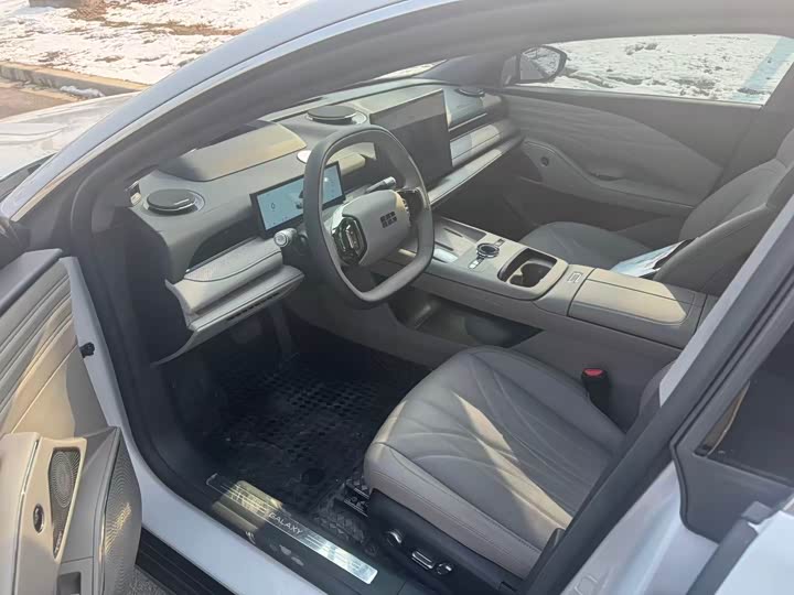 Фото 4 - Geely Galaxy Starshine 8 EM-i