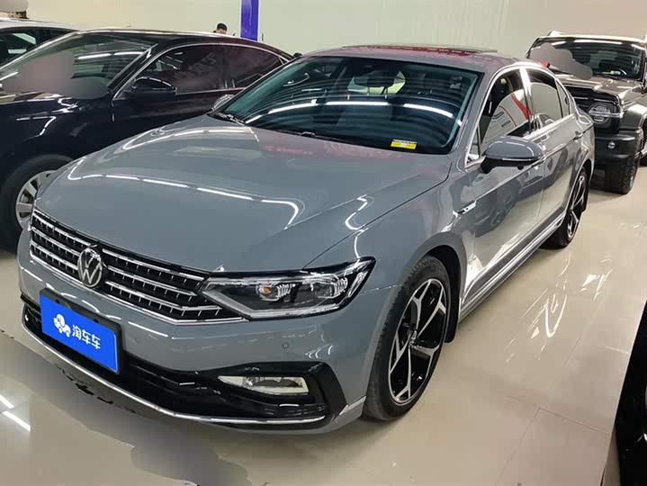 Фото 1 - Volkswagen Magotan