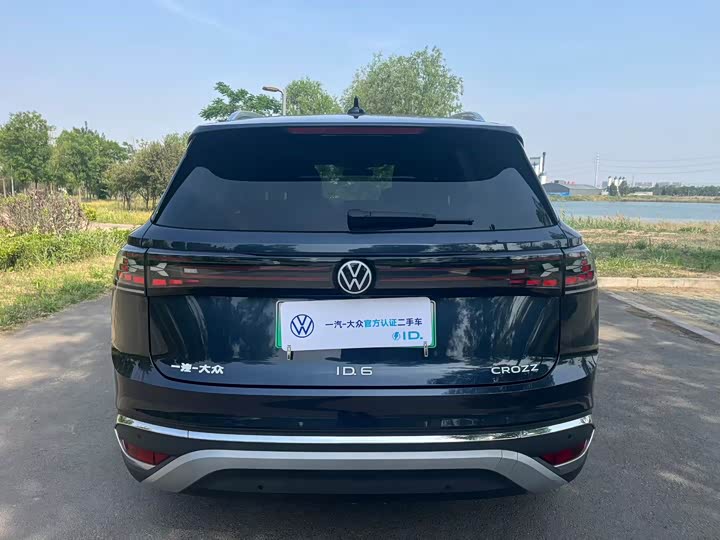 Фото 5 - Volkswagen ID.6 Crozz