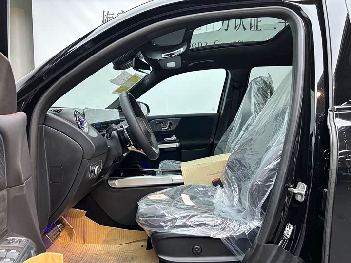 Фото 6 - Mercedes-Benz GLB-Class AMG