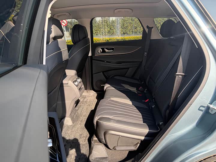 Фото 8 - Chery Tiggo 9