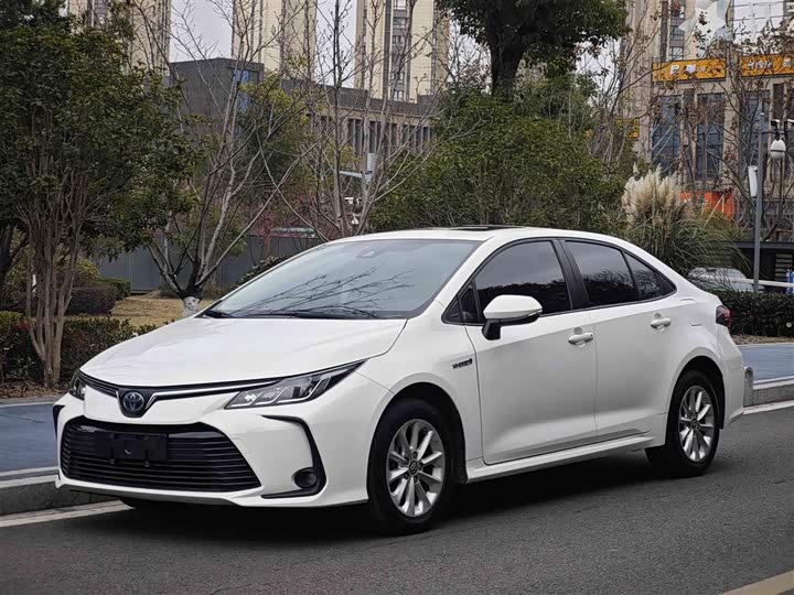 Фото 1 - Toyota Corolla