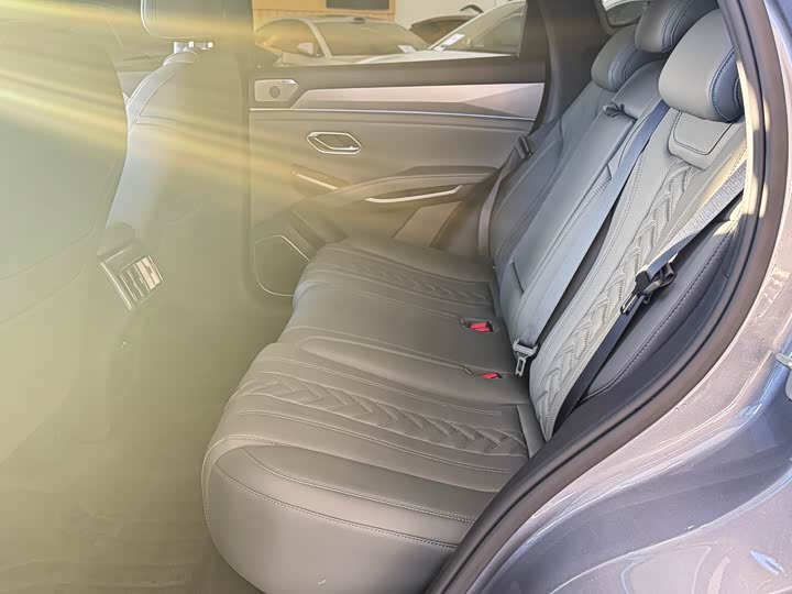 Фото 9 - BYD Song L DM-i Hybrid