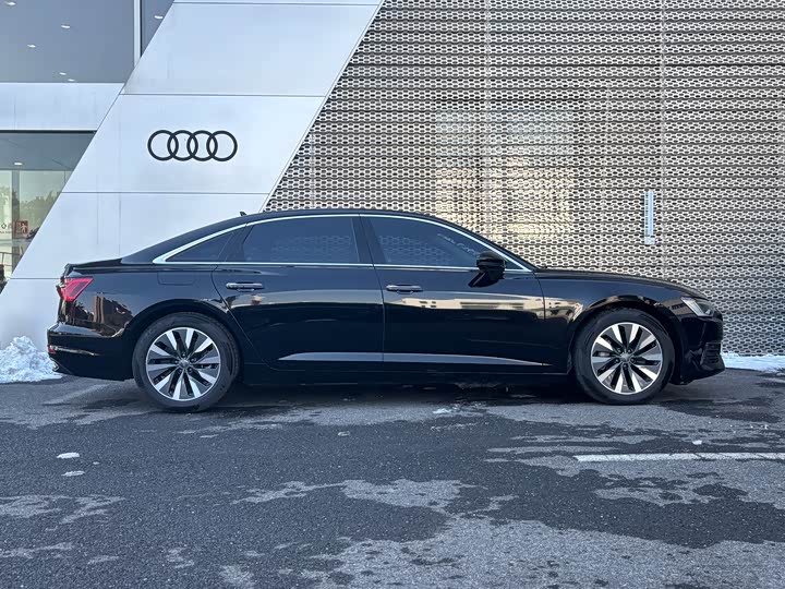 Фото 3 - Audi A6L