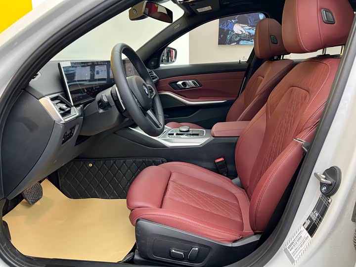 Фото 3 - BMW 3 Series