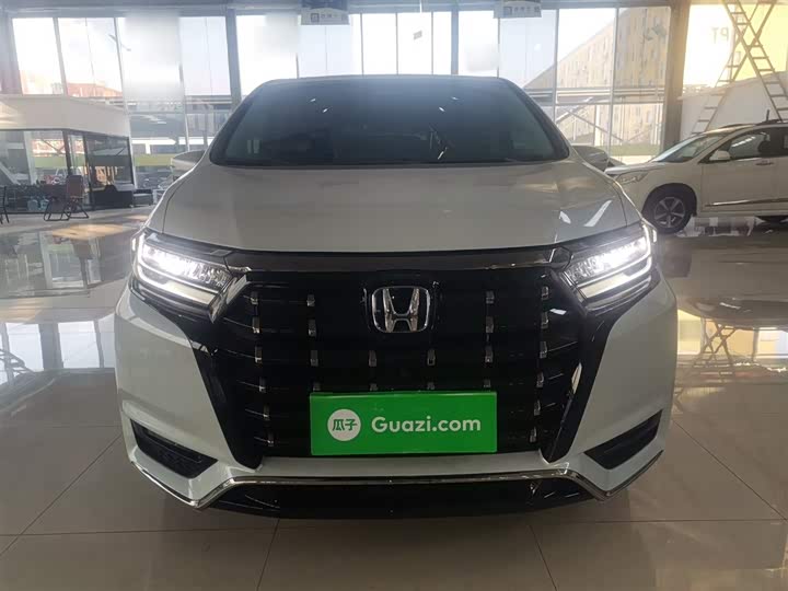 Фото 3 - Honda Elysion