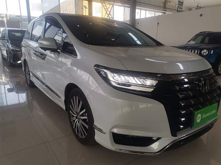 Фото 4 - Honda Elysion