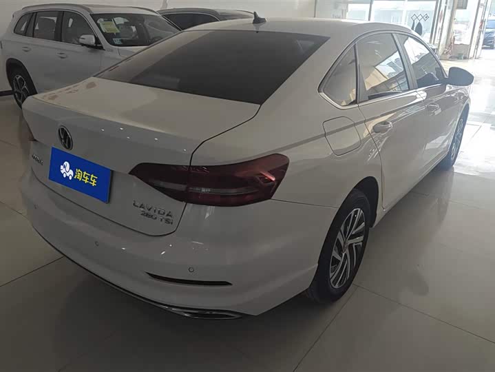 Фото 3 - Volkswagen Lavida