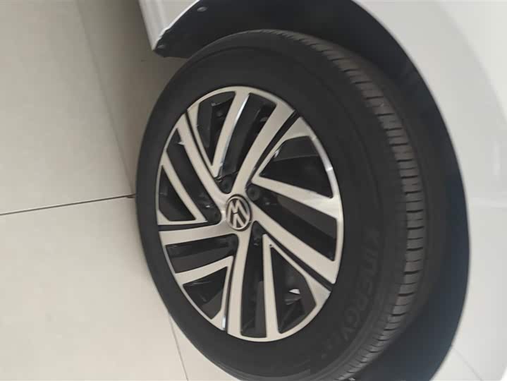 Фото 6 - Volkswagen Lavida