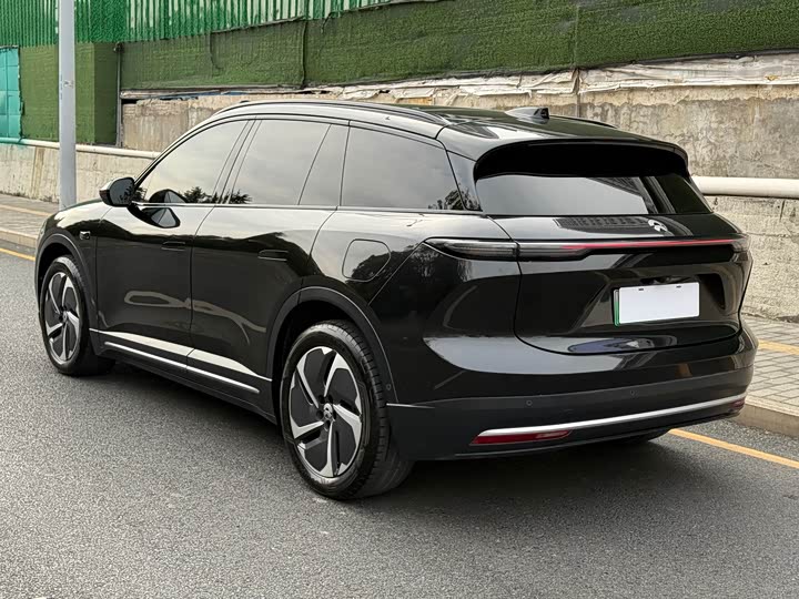 Фото 7 - Nio ES6