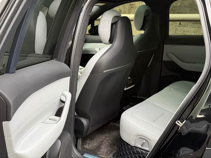 Фото 9 - Nio ES6