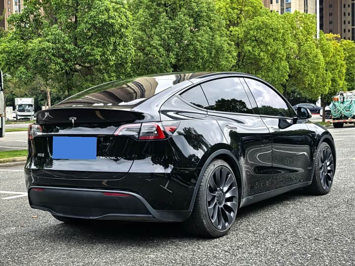 Фото 5 - Tesla Model Y