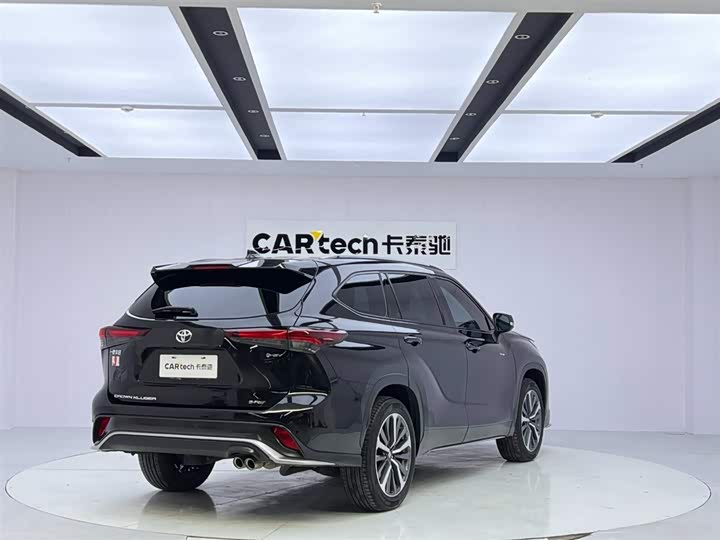 Фото 5 - Toyota Crown Kluger