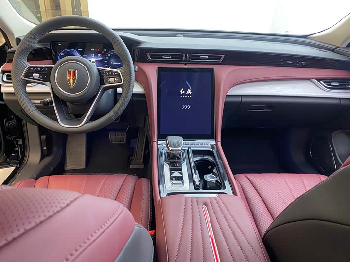 Фото 8 - Hongqi H5 Hybrid