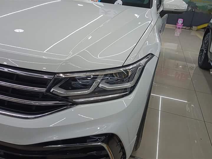 Фото 5 - Volkswagen Tiguan L Pro