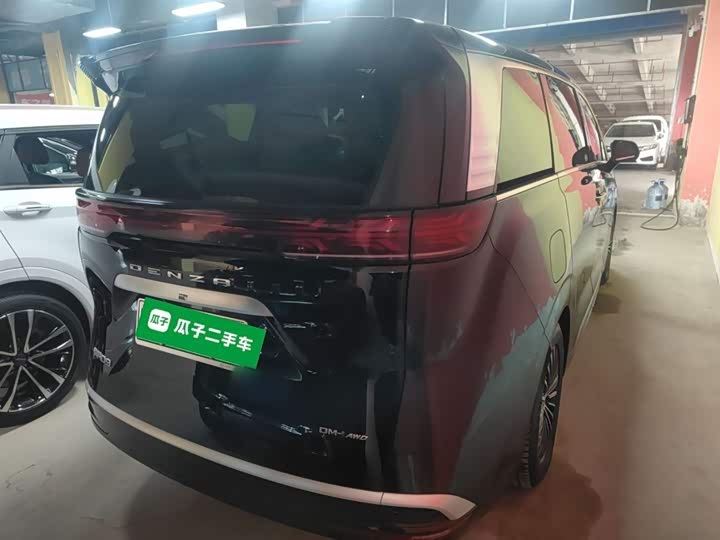 Фото 7 - Denza D9