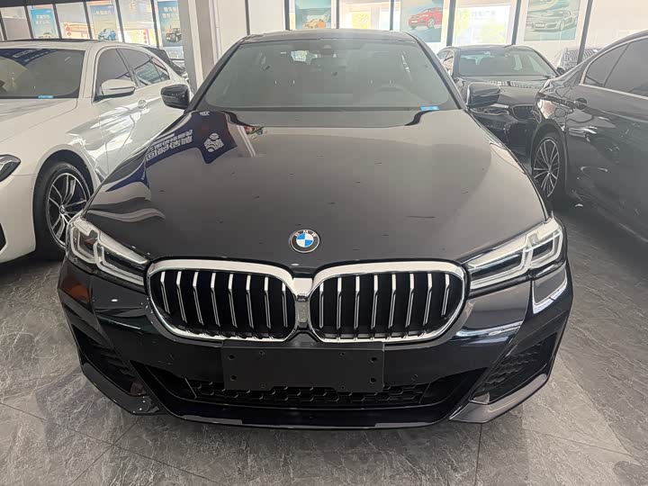 Фото 2 - BMW 5 Series