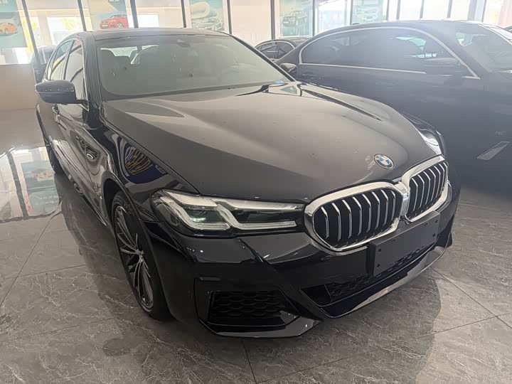 Фото 3 - BMW 5 Series