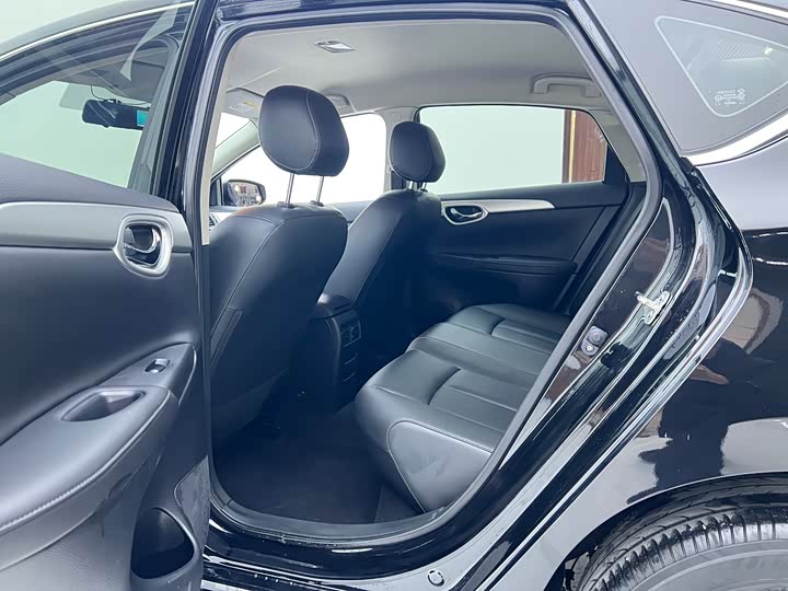 Фото 6 - Nissan Sylphy