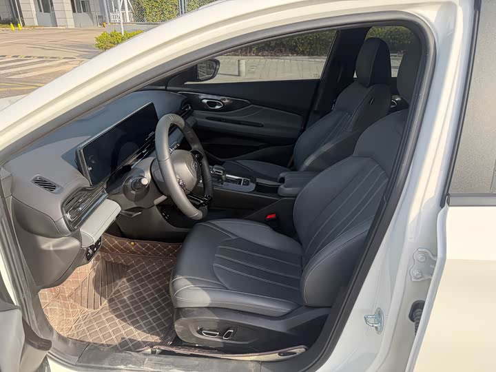 Фото 3 - GAC Trumpchi Empow R