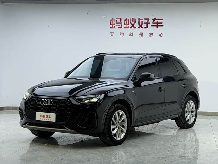 Фото 1 - Audi Q5L