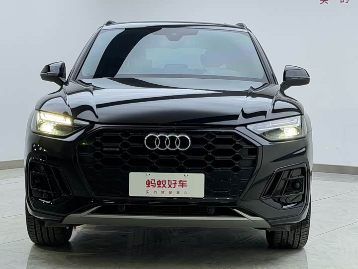 Фото 2 - Audi Q5L