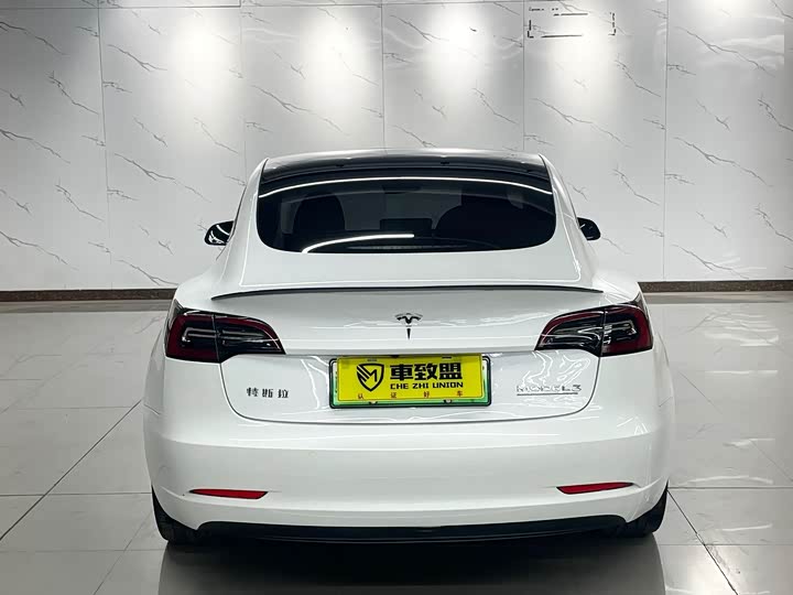 Фото 5 - Tesla Model 3