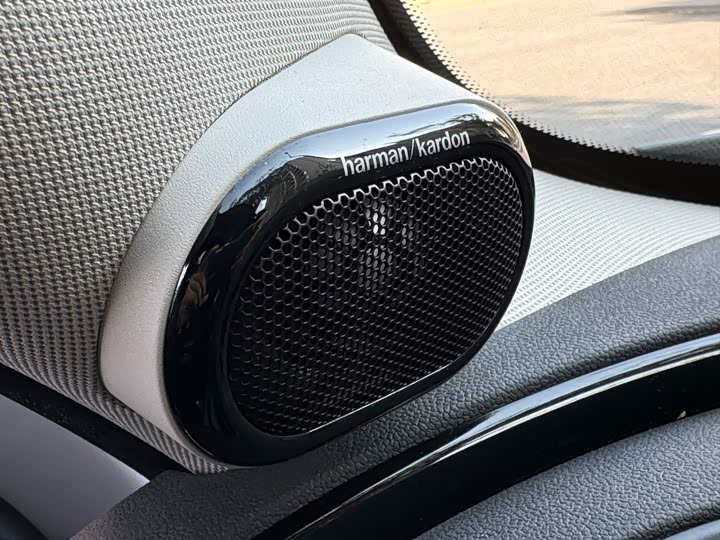 Фото 9 - Mini Clubman