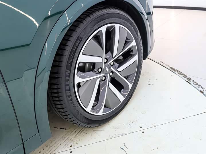 Фото 6 - LiXiang L7