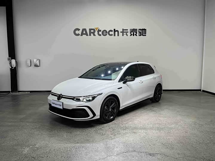 Фото 1 - Volkswagen Golf