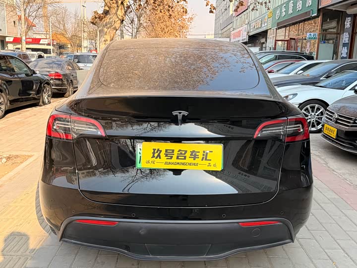 Фото 8 - Tesla Model Y