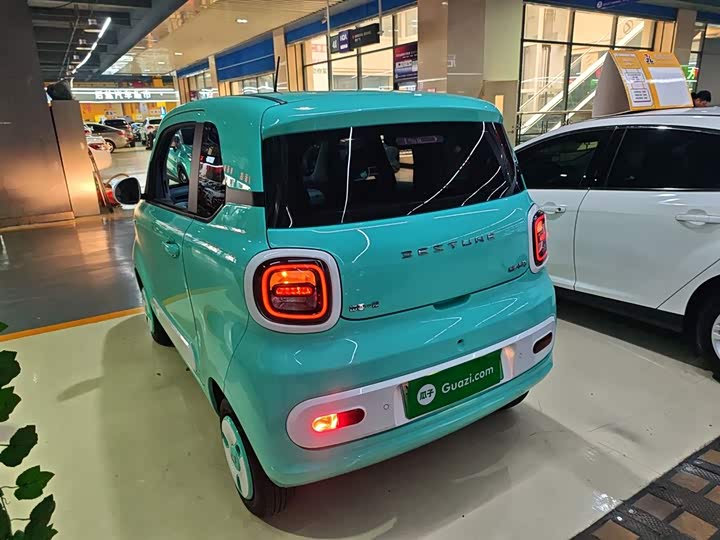 Фото 5 - Bestune Pony