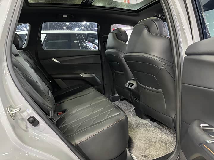 Фото 9 - Changan CS75 Plus