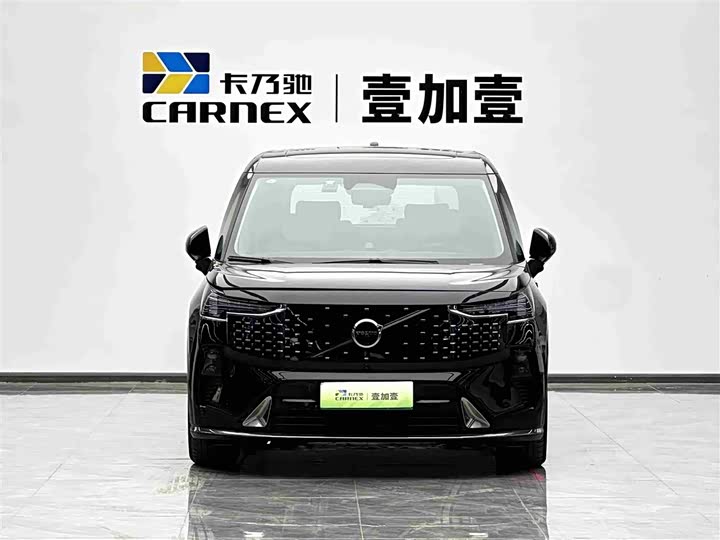 Фото 2 - Volvo EM90