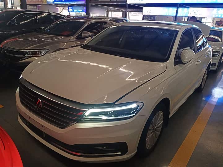 Фото 2 - Volkswagen Lavida