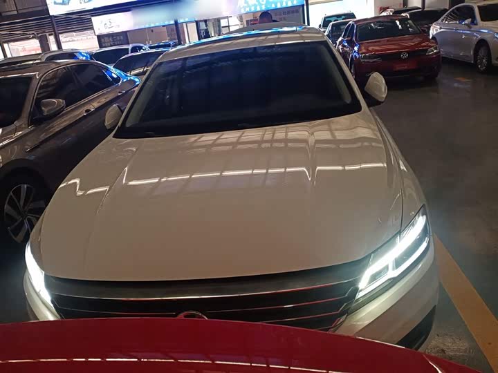 Фото 3 - Volkswagen Lavida