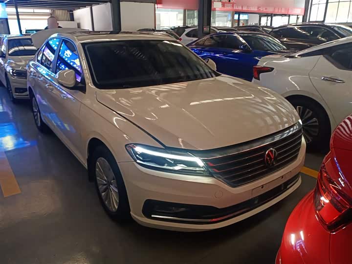 Фото 4 - Volkswagen Lavida