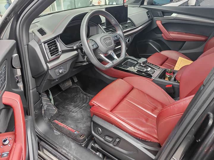 Фото 7 - Audi Q5L